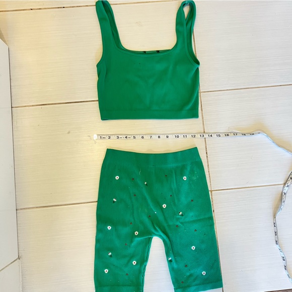 CUTE GREEN SET - Picture 3 of 3